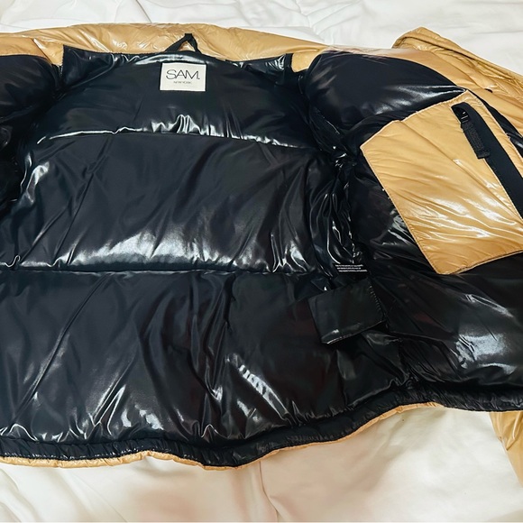 Women’s Tan/Camel color, athletic, down material, zip sleeves and super warm! - Picture 4 of 6